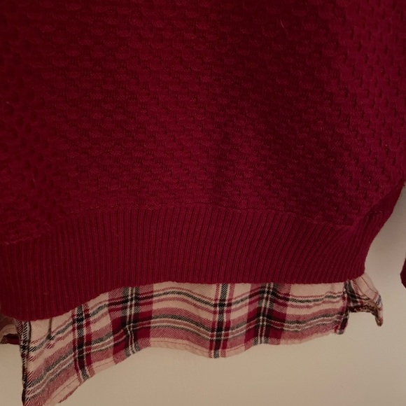 Rebecca Malone long sleeve sweater w/sewn in collar & bottom ruffle, red, size L - Picture 3 of 6